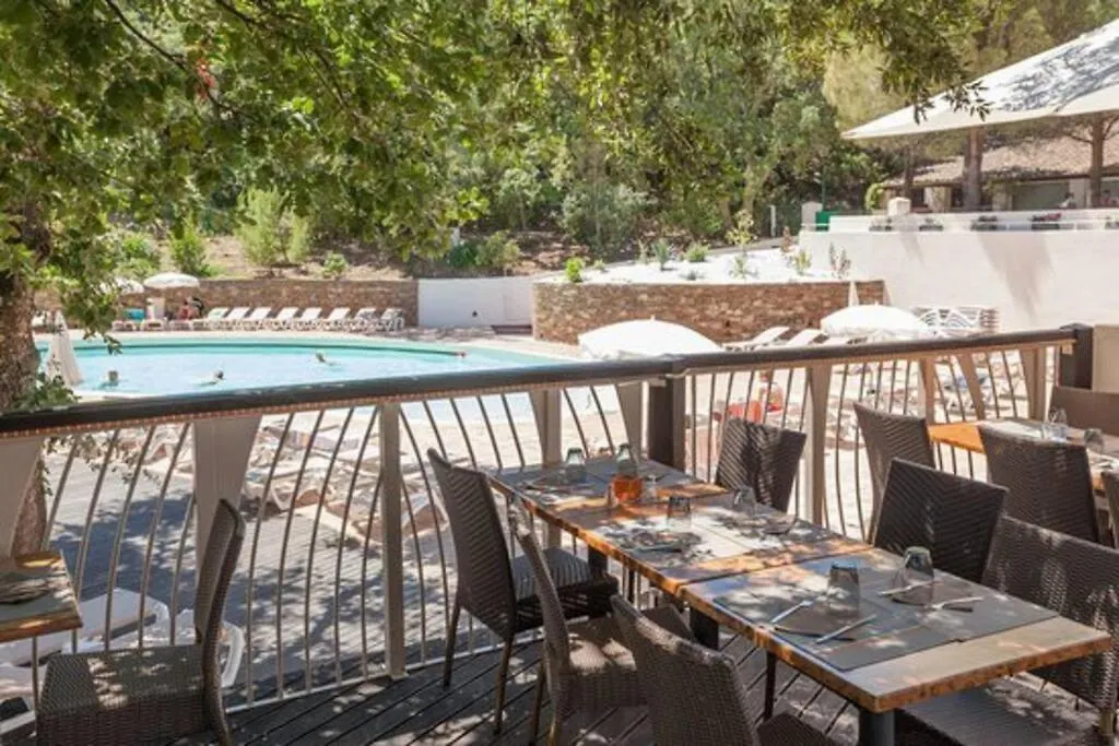 Les Restanques Bougainvillee 2051 Grimaud Apartment